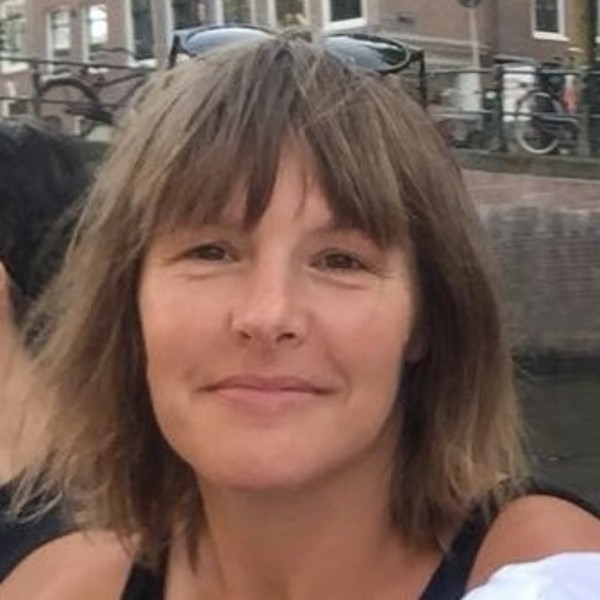 Gecertificeerde Duitse tutor (< 10 j.) biedt privélessen, examenvoorbereiding en zakelijk Duits op alle niveaus.