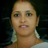 Julie - Maths tutor - 609001