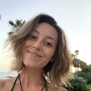 Alexandra - profesor de comprensión oral en Francés - Granada