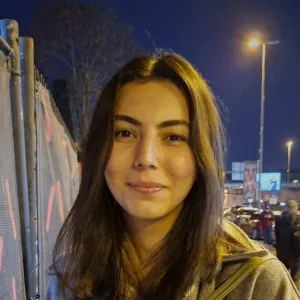 Aslıhan - İngilizce öğretmeni - İstanbul