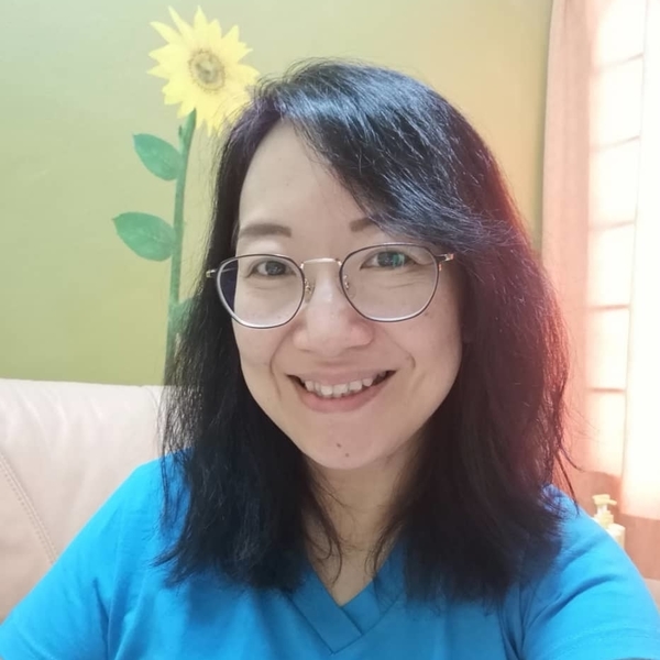 Experienced English language teacher of 30 years for ages 4 to adults. Familiar with Malaysian exams, ICGSE and OSSLT prep requirements. Online classes only.