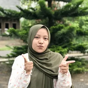 Ummul - Guru mengaji - Malang