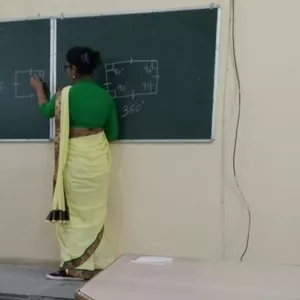 Km Puja Singh - Maths tutor - Varanasi