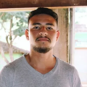 Rafael - Professor de História (Ensino Superior) - Manhuaçu