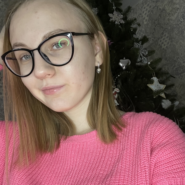 Студентка СамГМУ, сдала ОГЭ по русскому языку в 2019 году на 5,в 2021 году- ЕГЭ на 80 баллов