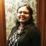 Esha - Economics tutor - Surat