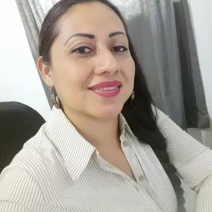 Elizabeth - profesor de métodos cualitativos - Juárez