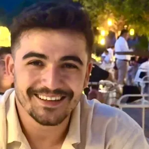 Enes - Matematik öğretmeni - 