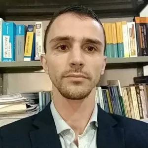 Mário - Prof de direito constitucional - Jardim Renascença