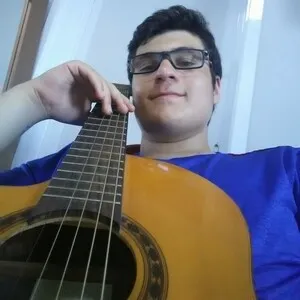 Isaac - Prof de viola - Peruíbe