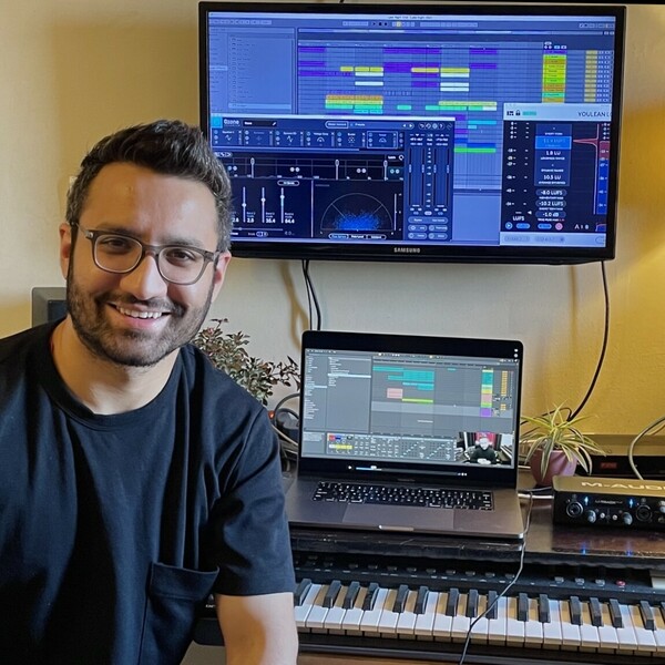 Learn the intricate art of Music Production, beat making, vocal processing, remixing and everything that can make you a better producer in a matter of weeks!