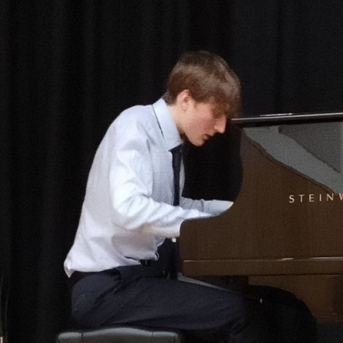 Michael - Great Bookham : Талантливый музыкальный студент даёт ...