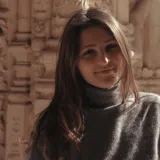 Thea - Insegnante di letteratura - Milano
