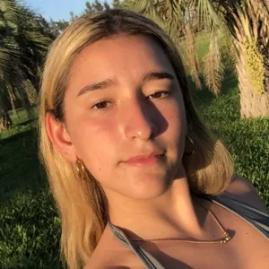 LUANA - Profesor matemática - Piñeyro