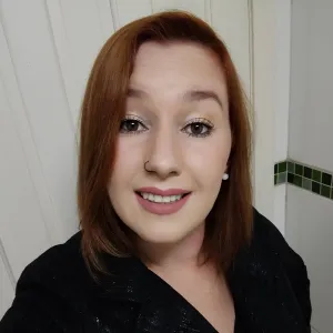 Monaliza - Prof de iniciação à informática - Vila Ferroviaria