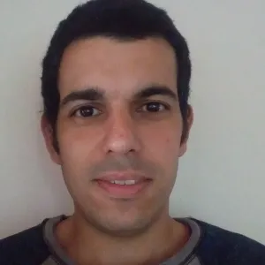 Emiliano - profesor de economía - Olavarría