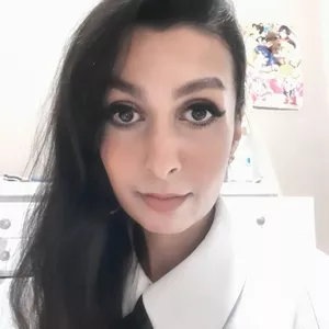 Verdha - English tutor - Calgary