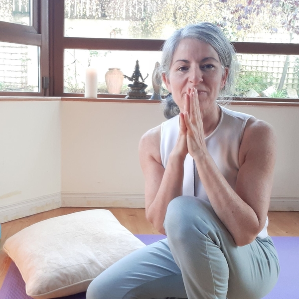 Yoga teacher with 10 years of experience teaches you how to begin a new morning routine to take you from anxiety to calm.