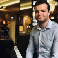 Piano teacher with several years of experience, teaches all levels and all styles of piano in Newcastle