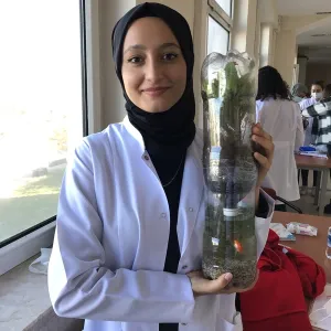 Özlem - Fen bilimleri öğretmeni - 