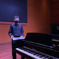 I am a major pianist, have a strong knowledge of classical music theory and contemporary music performing experience. Anything related to music, I am interested to get in touch with it.