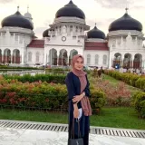 Nur - Guru mengaji - 