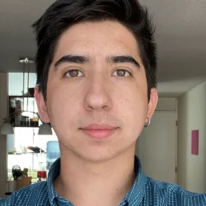 Javier - profesor de bioquímica - Providencia