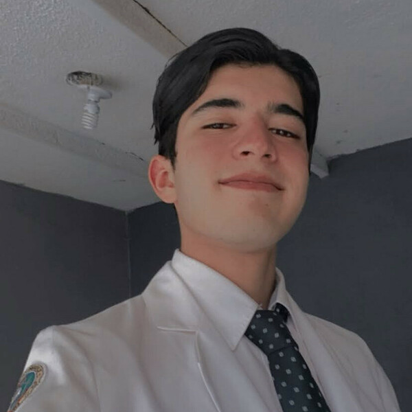 Estudiante del 3er año de Medicina Humana de la UAZ, clases presenciales o de manera Online….Materias básicas de ciencias de la salud para todos los niveles :)