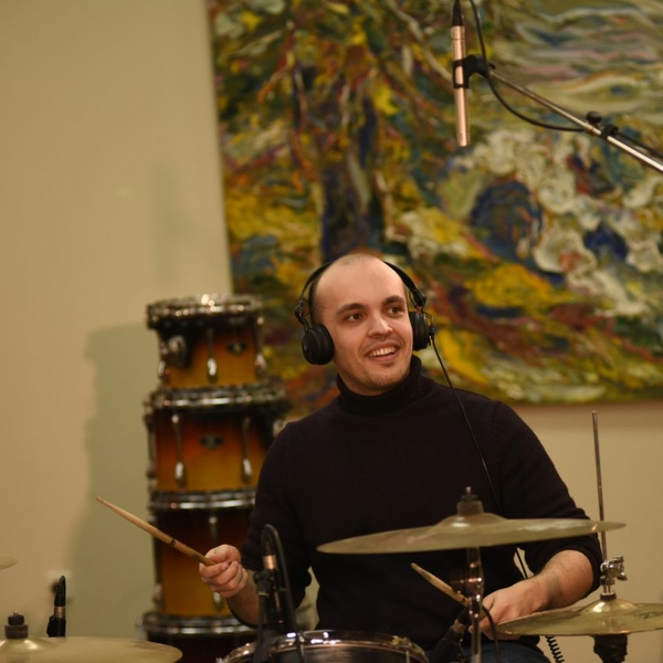 Concert and gospel professional drummer from Ukraine with 14 years experience. Online lessons to anyone around the world. Personal approach