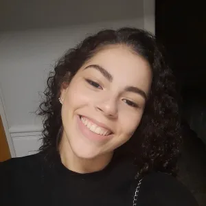 Giovana - Prof de inglês - Natal