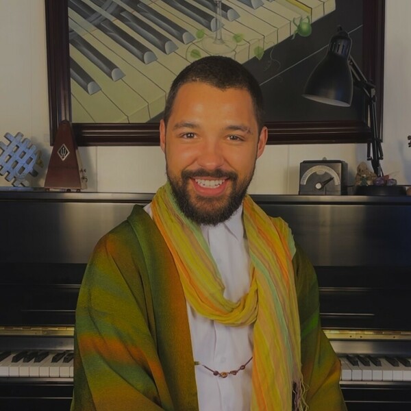 Online Lessons: Pianist with 10 + years of experience both as a performer & educator. Graduating in Piano Performance, I teach all ages, skill levels, various styles, music theory, improv, and composi