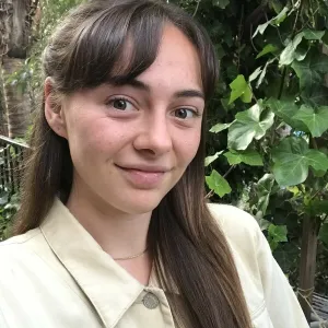 Sharnika - Reading tutor - Kew East