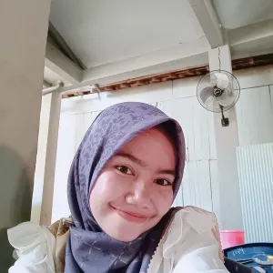 Wulan - Guru bahasa inggris - Pamekasan