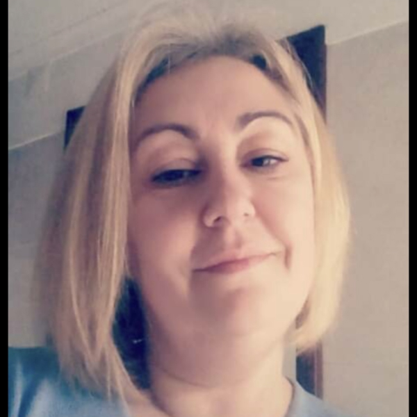 Olá eu sou a Elisabeth, dou explicações de Francês a todos os níveis, sendo que o meu nível é nativo. Estou pronta para te ajudar a estudar  ,nas tuas duvidas,nos teus TPC's, e a nivel do teu sotaque 