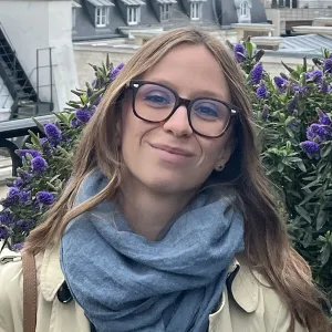 Elise - Prof de droit administratif - Paris