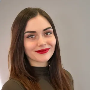 Henriett - rajz felkészítő magántanár - Pécs