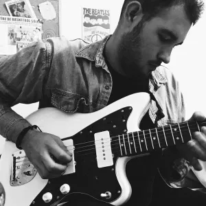 Furkan - Gitar öğretmeni - İzmir