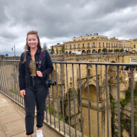 A Native English speaker and an English language teacher. I am from Ireland and live in Malaga. I am TEFL qualified and also hold a degree in Business Information Systems.