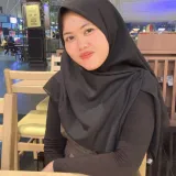 Yuliana dewi - Guru matematika - Surakarta