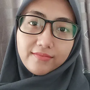 Ismyati - Guru mengaji - 