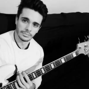 Jonathan - Lehrkraft für Bass - Berlin