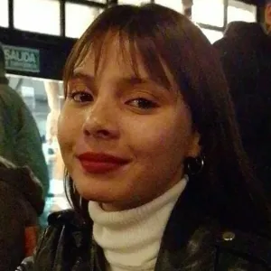 Martina - profesor de mercadeo - Cinco Saltos