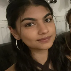 Sara - Biology tutor - London