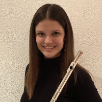 Graduada superior de flauta travesera y estudiante de Máster en interpretación ofrece clases de flauta para todas las edades en Barcelona