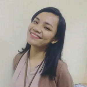 Nora - Guru bahasa inggris - 