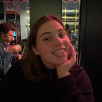 French student girl living in London, native and happy to learn you this beautiful language. I’m a patient, kind and smiling girl. Want to help me finance my school in exchange of helpful classes to l