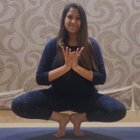 I m Karishma Rahuja Vachcher Yoga expert. Contact here for different type of Yoga style Prenatal Fertility yoga Postnatal Online charges  500 per hour