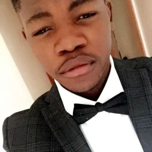 Moyo - Mathematics tutor - Wokingham