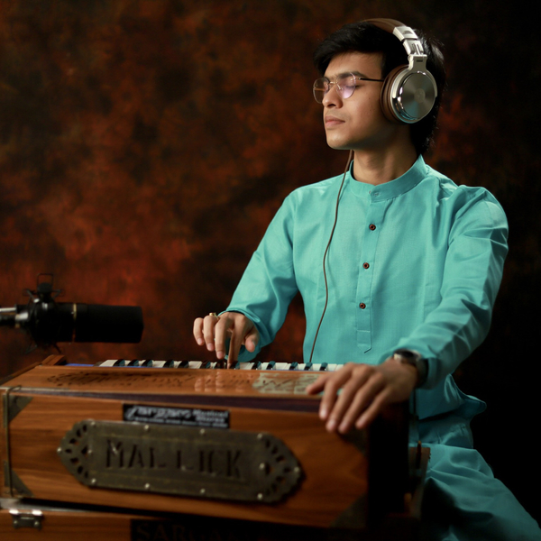Pro Singing, Tabla & Harmonium Lessons from Scratch to Professional Level. Learn Spontaneous Creativity Techniques in a very unique way of learning. Get Personal Meditation Sessions for all ages.