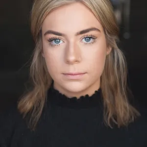 Kira - Acting coach - 